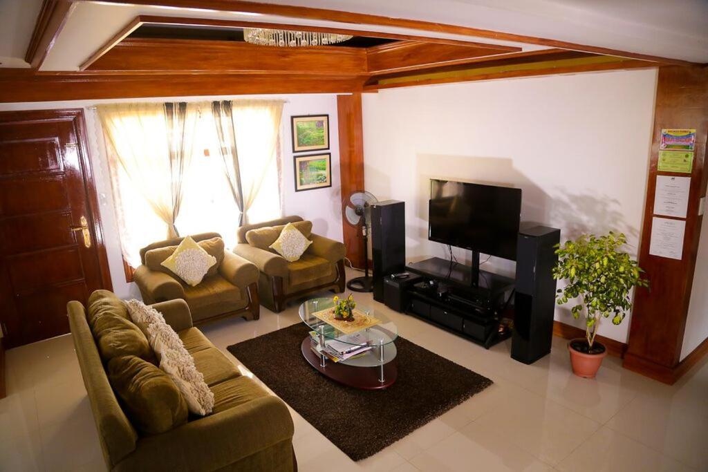 Florabells Iraya Guest House - Batanes Basco Exterior photo